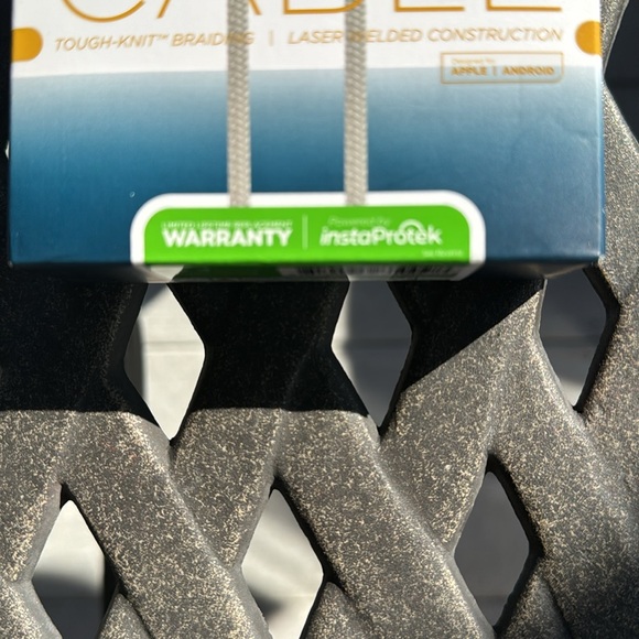 NEW Simple brand 10 foot USB-C to USB-C Charging Cable - Picture 2 of 5